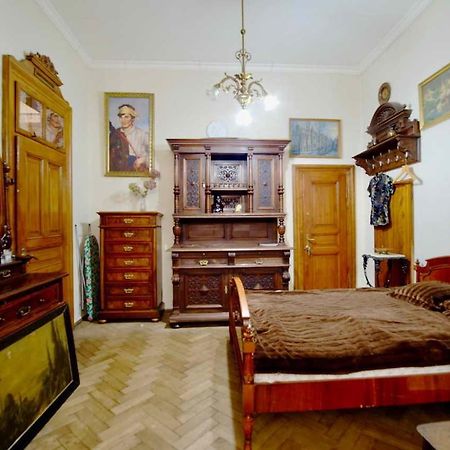 "Eva Stories" Movie Apartment On Rynok Square 리비프 외부 사진